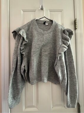 H&M Light Gray Knit Sweater with Braided Texture